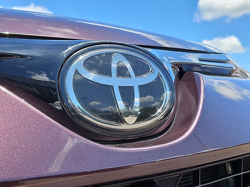 Thumbnail: 2016 Toyota RAV4 - 7