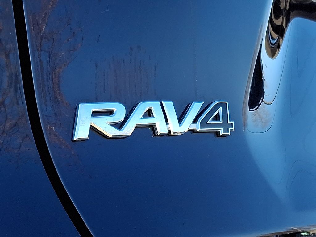 Thumbnail: 2024 Toyota RAV4 - 7