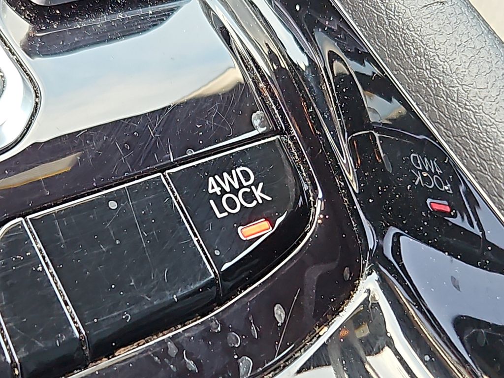 Thumbnail: 2025 Jeep Compass - 25