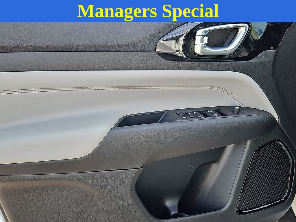 Thumbnail: 2025 Jeep Compass - 18