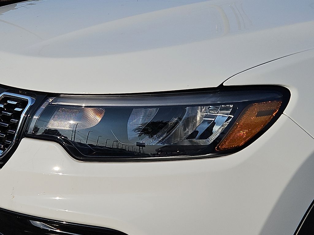 Thumbnail: 2025 Jeep Compass - 17