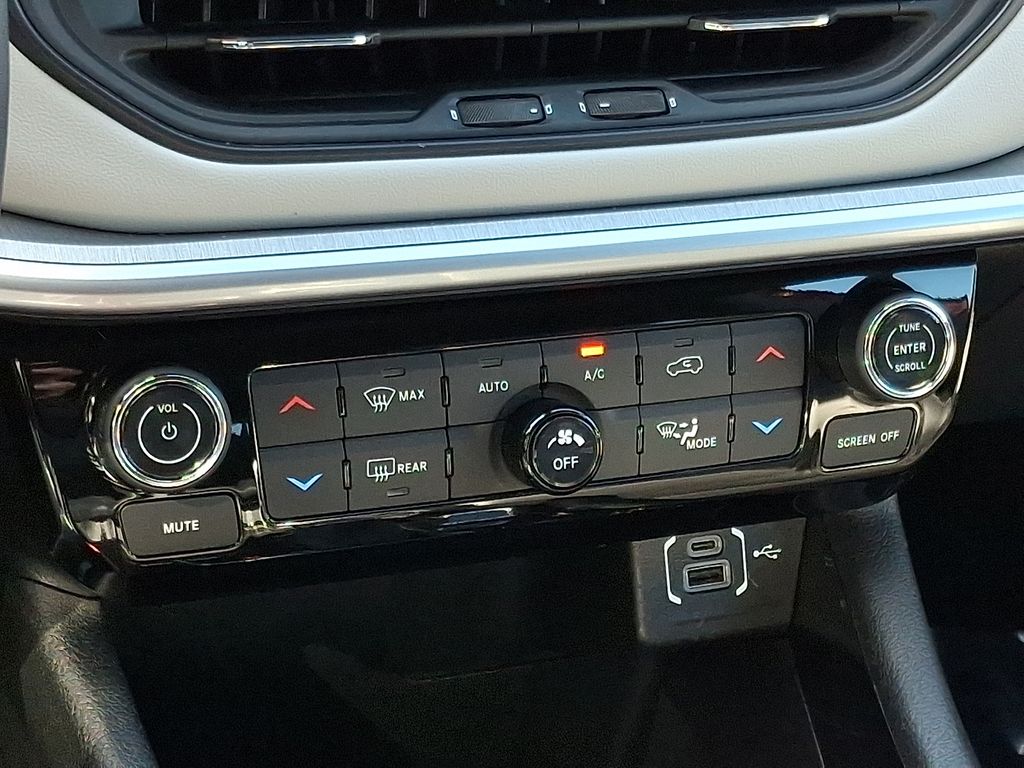 Thumbnail: 2025 Jeep Compass - 21