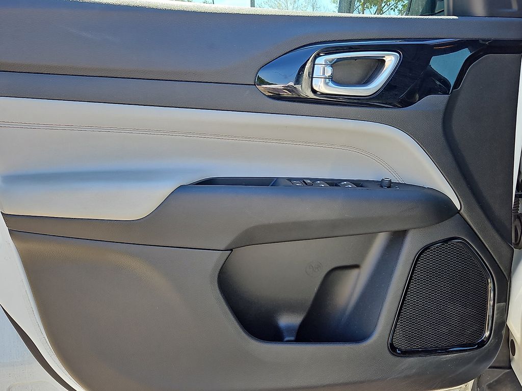 Thumbnail: 2025 Jeep Compass - 19