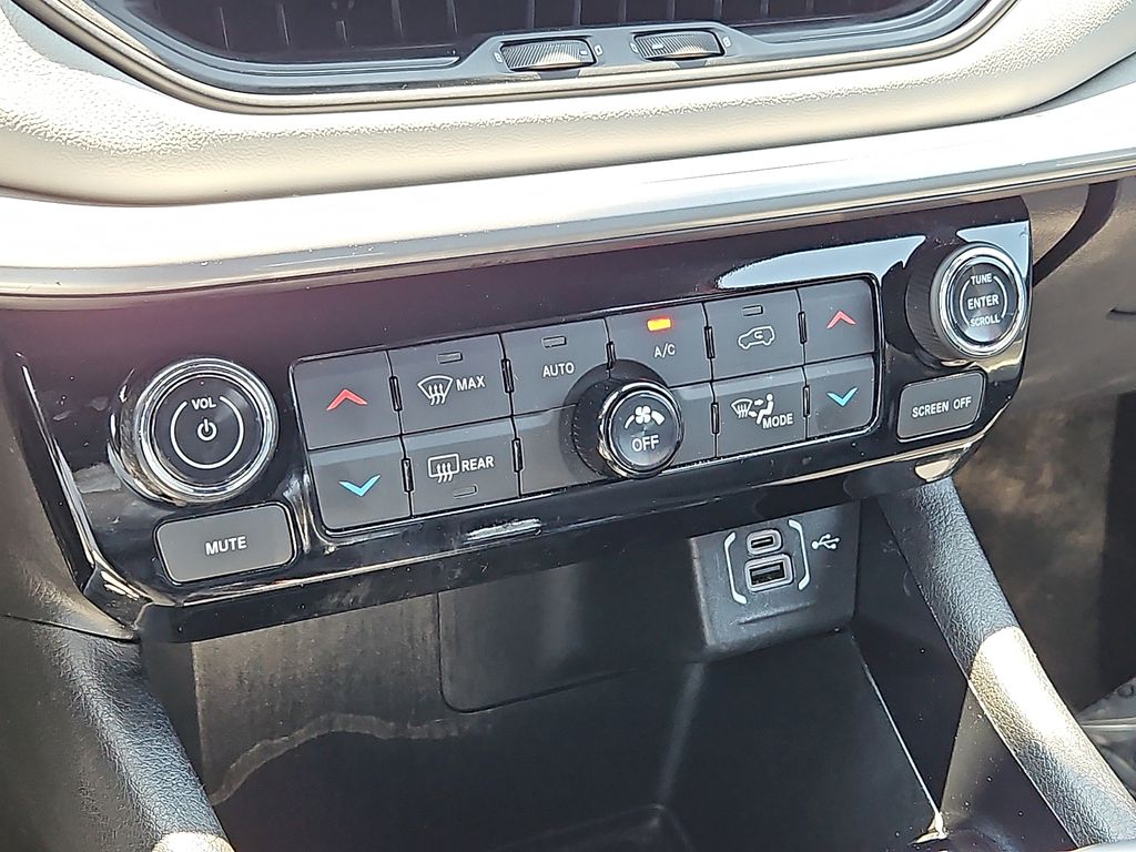 Thumbnail: 2025 Jeep Compass - 19