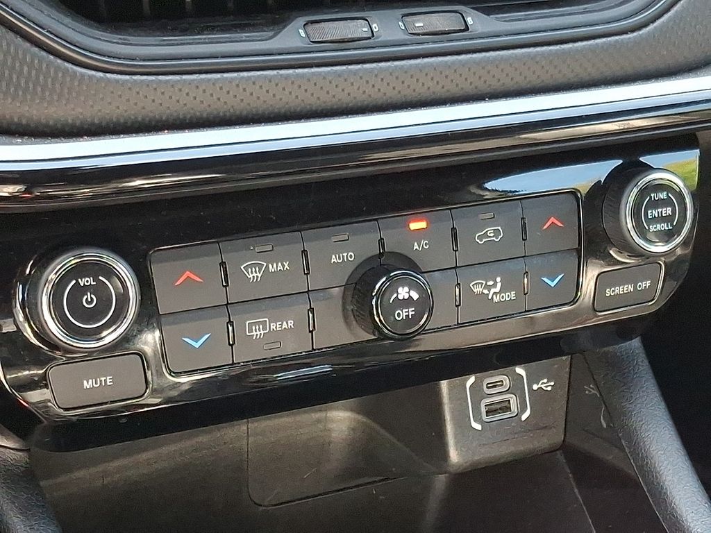 Thumbnail: 2025 Jeep Compass - 18