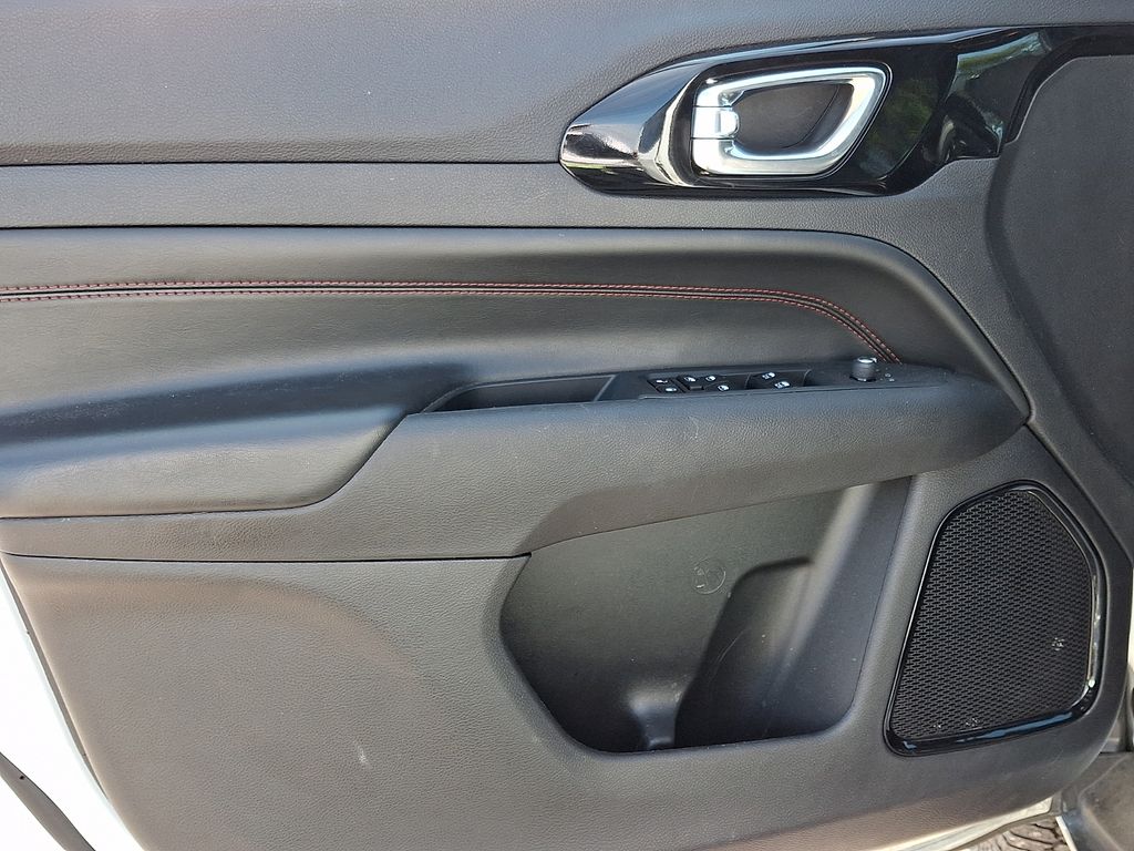 Thumbnail: 2025 Jeep Compass - 17