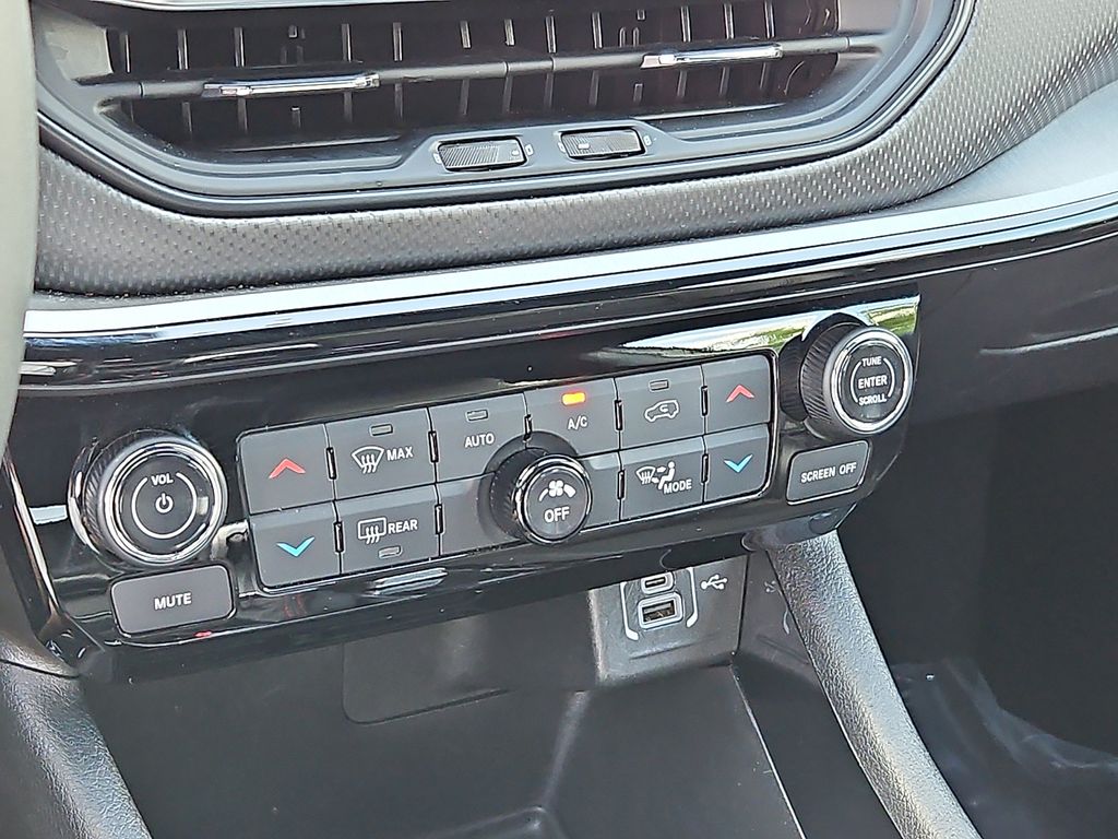 Thumbnail: 2025 Jeep Compass - 20