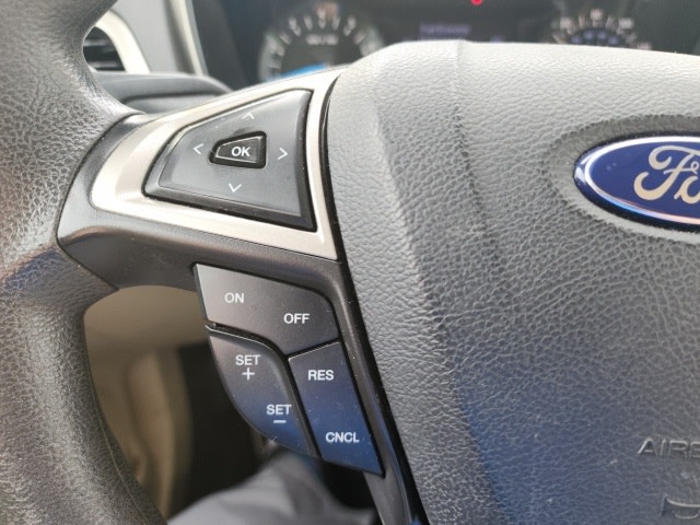 2013 Ford Fusion SE 14