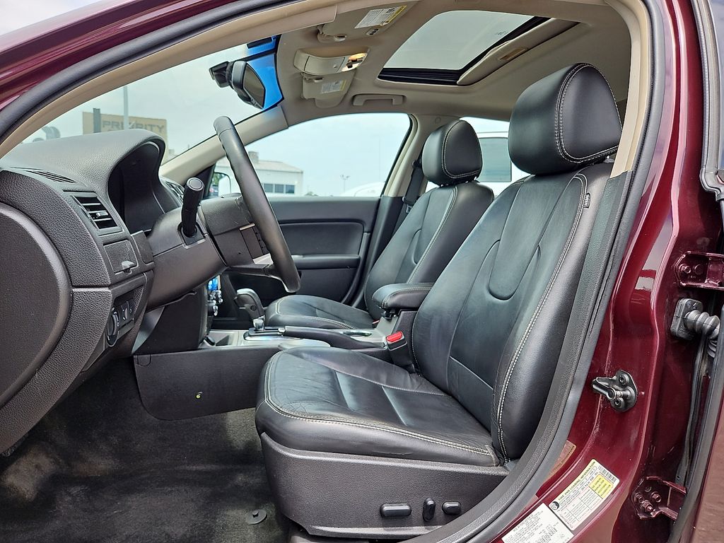 Thumbnail: 2012 Ford Fusion - 10