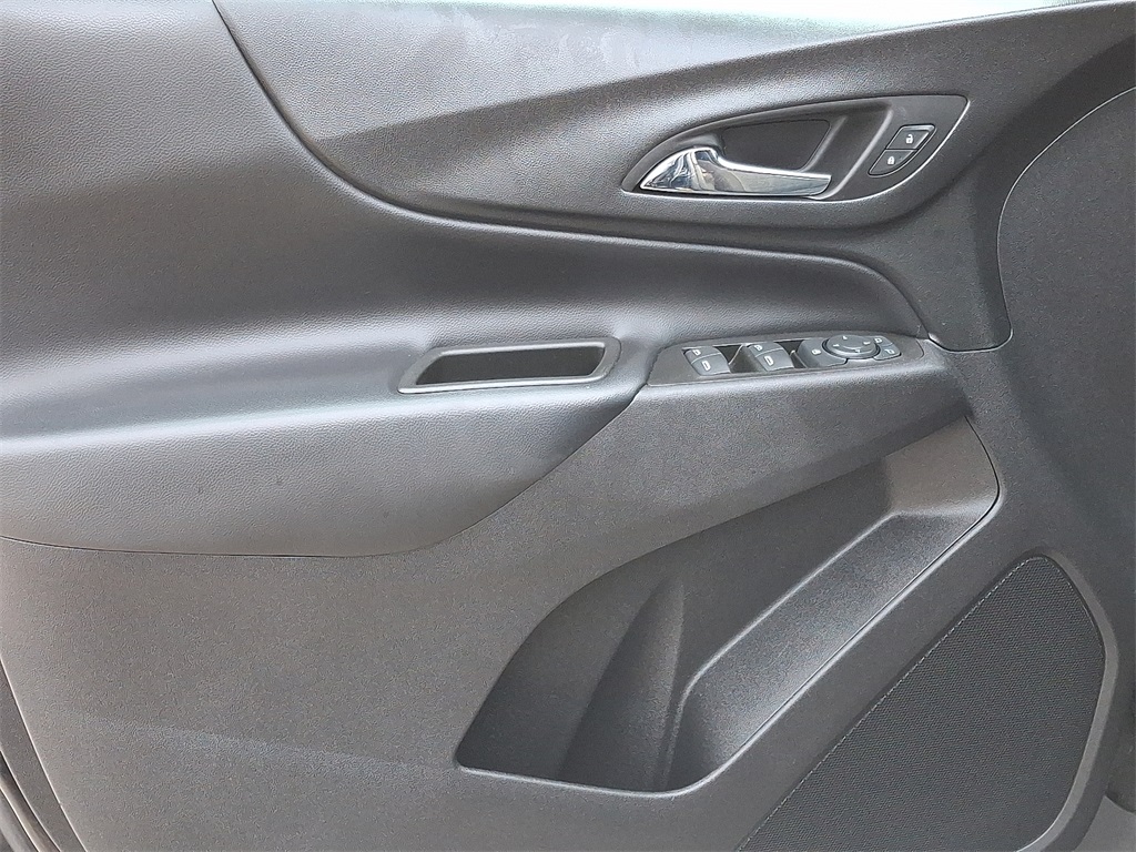 Thumbnail: 2022 Chevrolet Equinox - 20