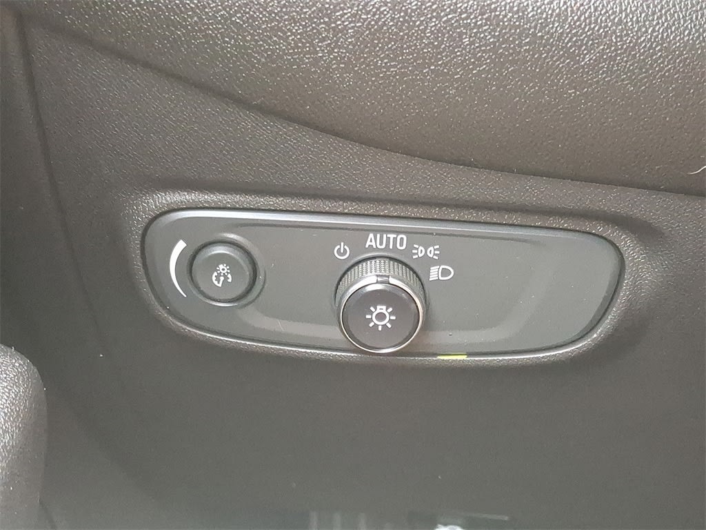 Thumbnail: 2022 Chevrolet Equinox - 26