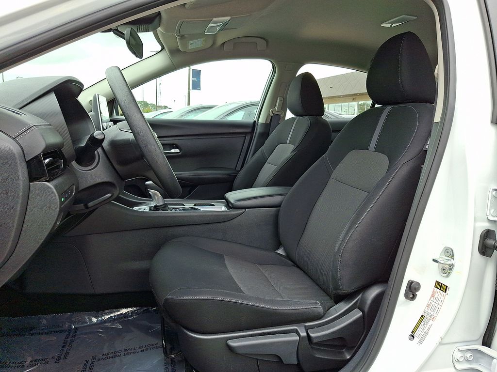 Thumbnail: 2024 Nissan Sentra - 10