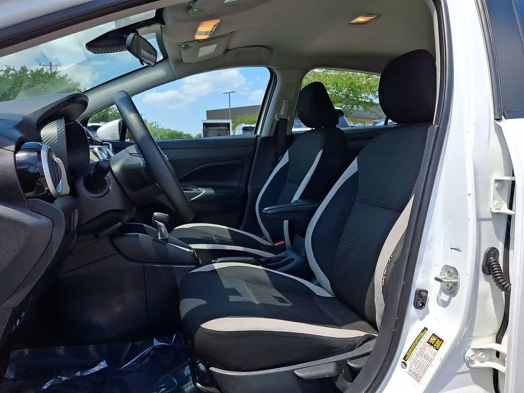 Thumbnail: 2020 Nissan Versa - 10