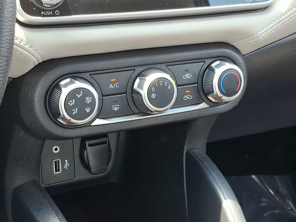 Thumbnail: 2020 Nissan Versa - 24