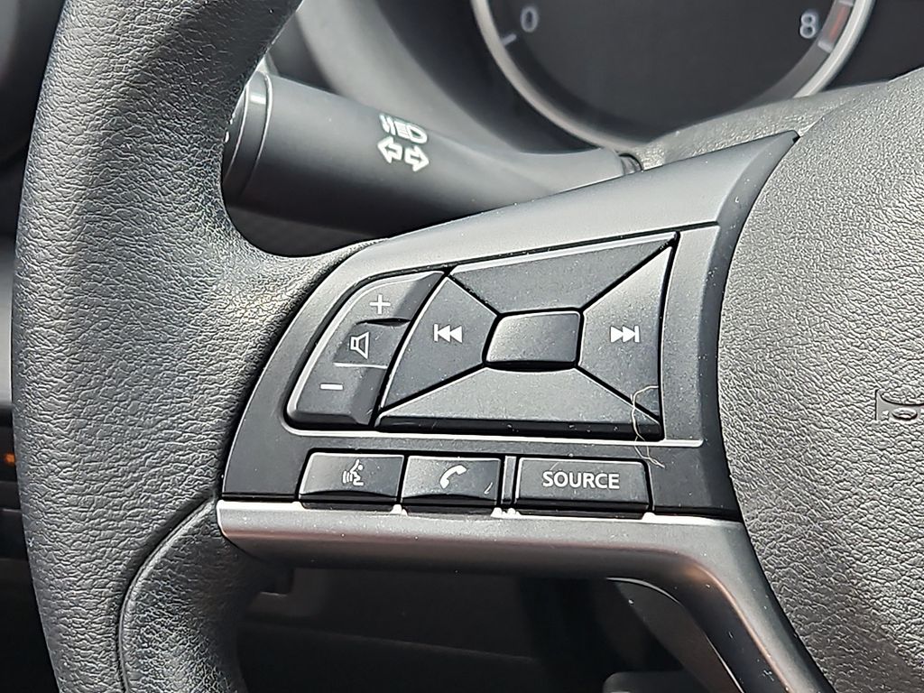 Thumbnail: 2021 Nissan Kicks - 23