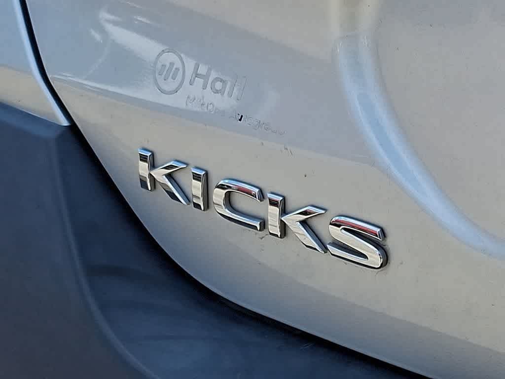 Thumbnail: 2020 Nissan Kicks - 32
