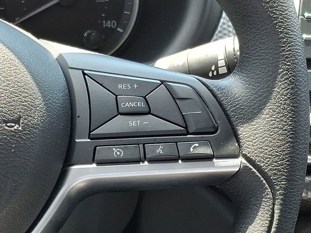 Thumbnail: 2020 Nissan Kicks - 28