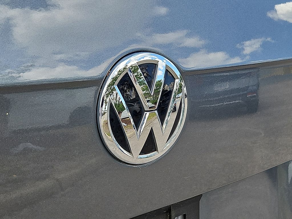 Thumbnail: 2021 Volkswagen Tiguan - 7