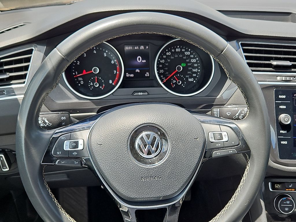Thumbnail: 2021 Volkswagen Tiguan - 8