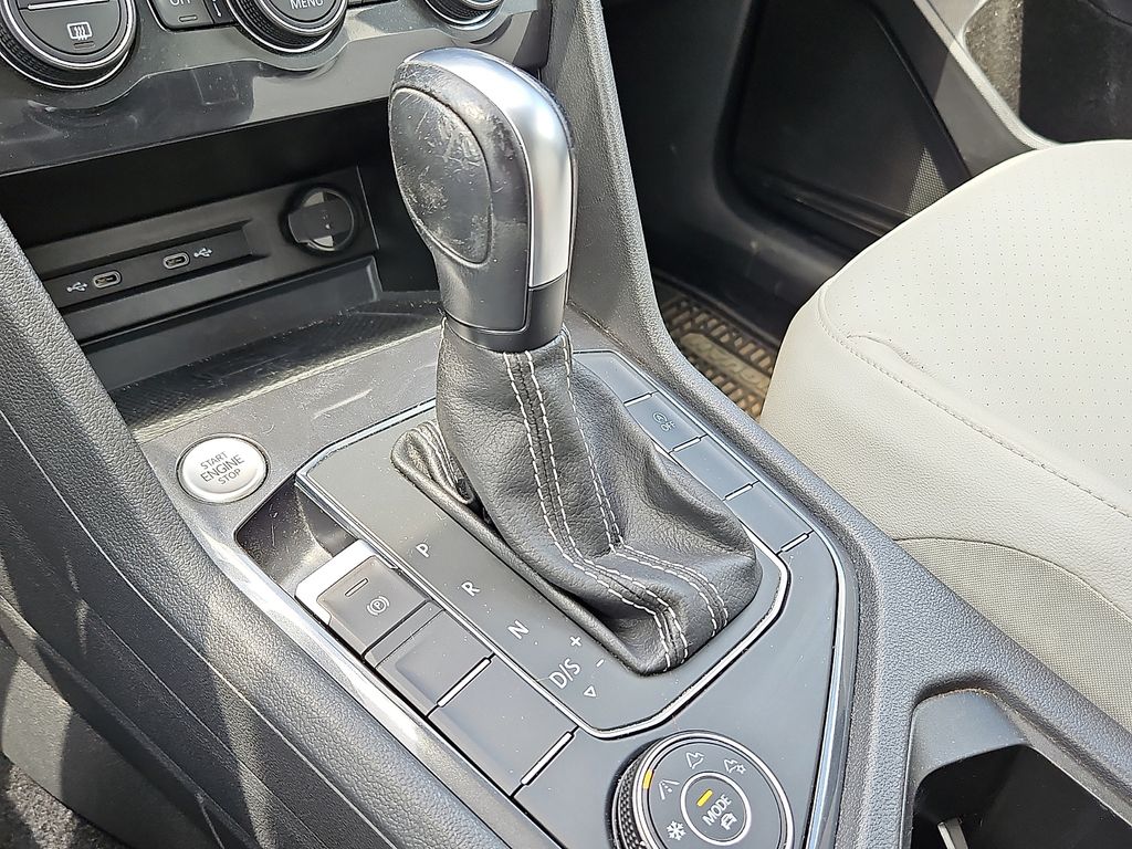 Thumbnail: 2021 Volkswagen Tiguan - 12
