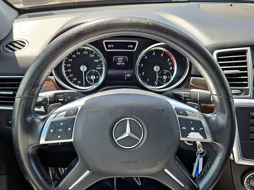 Thumbnail: 2015 Mercedes-Benz M-Class - 8