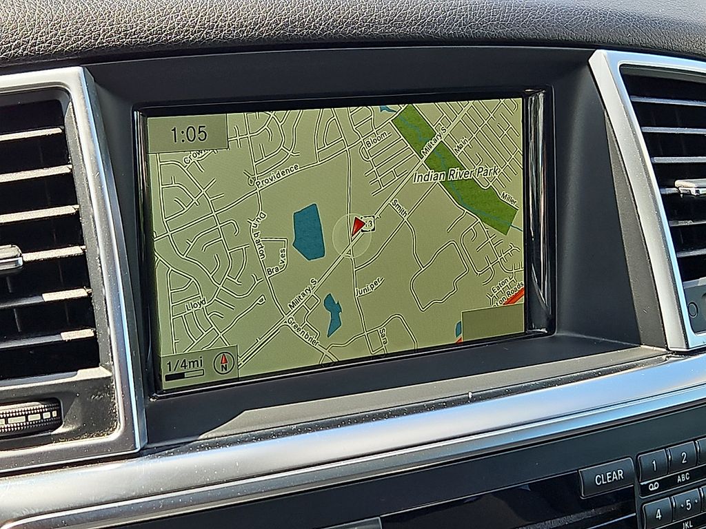 Thumbnail: 2015 Mercedes-Benz M-Class - 11