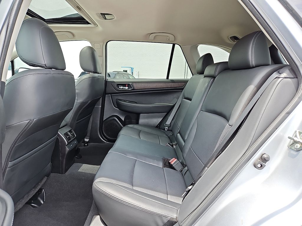 Thumbnail: 2016 Subaru Outback - 11