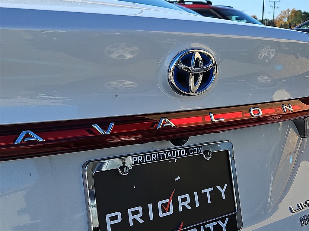 Thumbnail: 2020 Toyota Avalon - 7