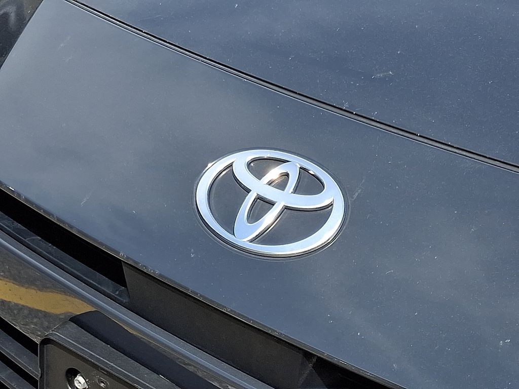 Thumbnail: 2025 Toyota Camry - 7
