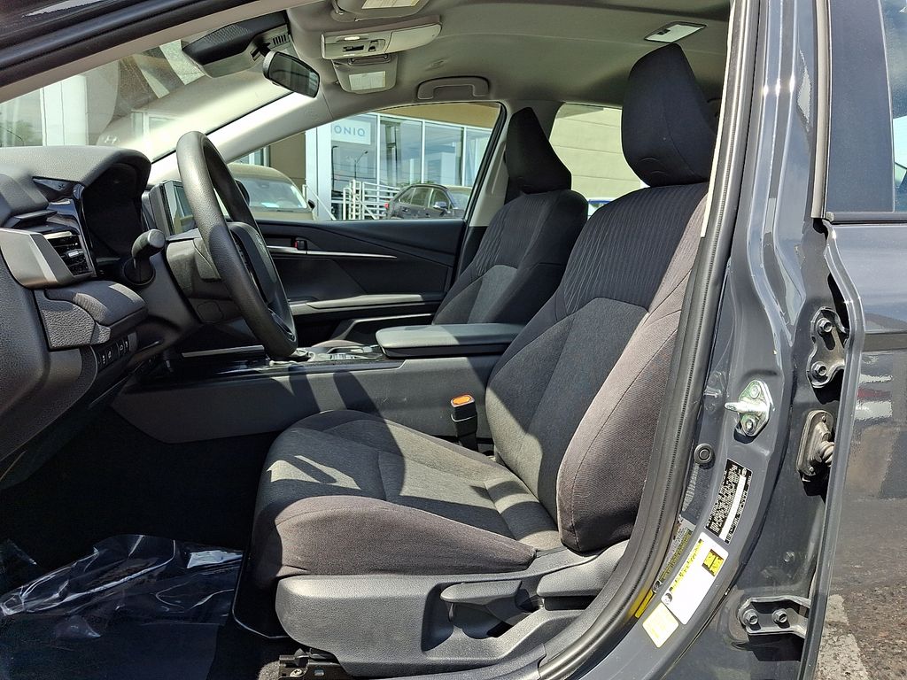 Thumbnail: 2025 Toyota Camry - 10