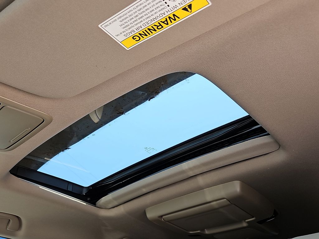 Thumbnail: 2022 Honda Odyssey - 22