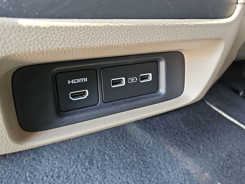 Thumbnail: 2022 Honda Odyssey - 31
