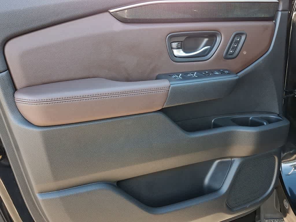 Thumbnail: 2025 Honda Pilot - 24