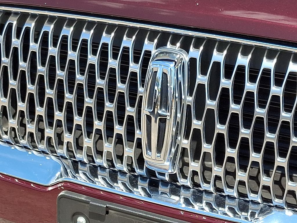 Thumbnail: 2021 Lincoln Corsair - 7