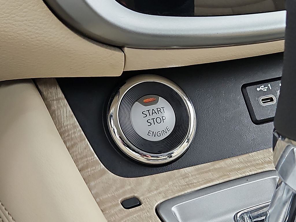 Thumbnail: 2021 Nissan Murano - 25