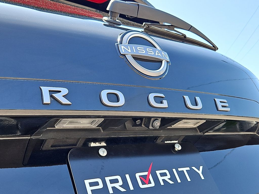 Thumbnail: 2025 Nissan Rogue - 32