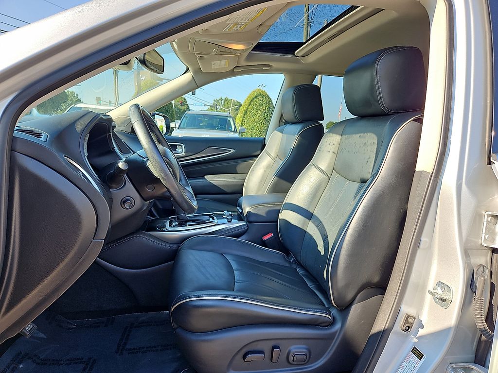 Thumbnail: 2019 INFINITI QX60 - 10
