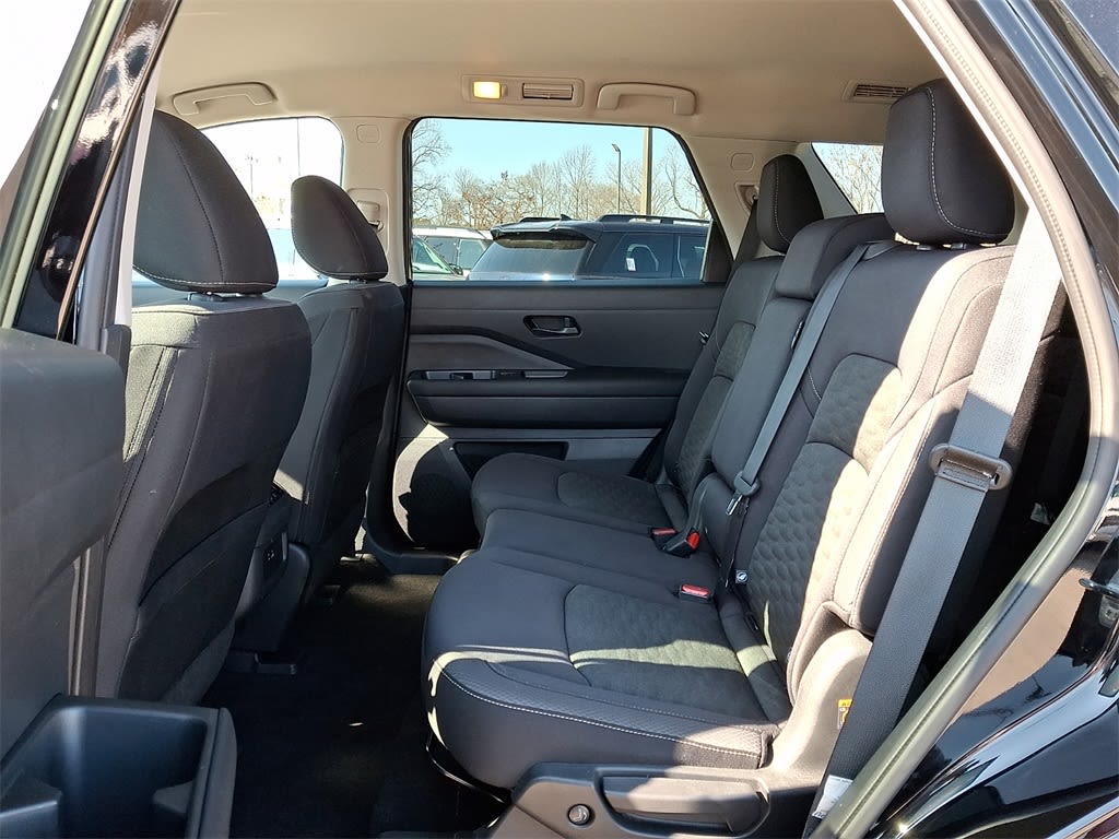 Thumbnail: 2024 Nissan Pathfinder - 11