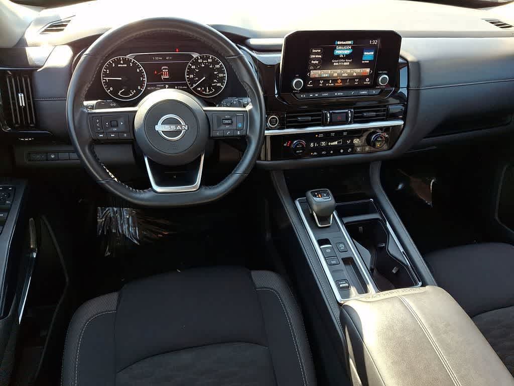 Thumbnail: 2024 Nissan Pathfinder - 2