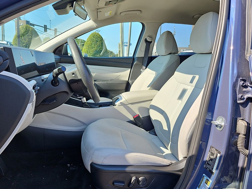 Thumbnail: 2025 Hyundai Tucson - 9