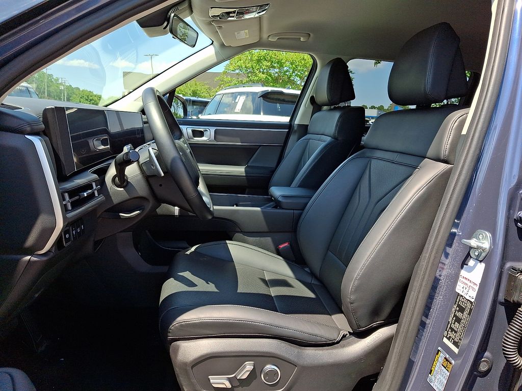 Thumbnail: 2025 Hyundai Santa Fe - 10