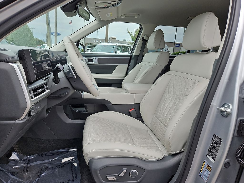 Thumbnail: 2025 Hyundai Santa Fe - 8