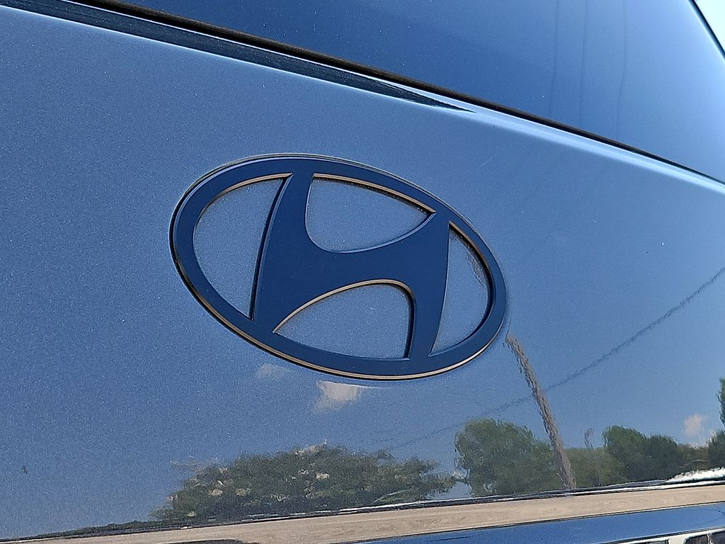 Thumbnail: 2025 Hyundai Santa Fe - 32