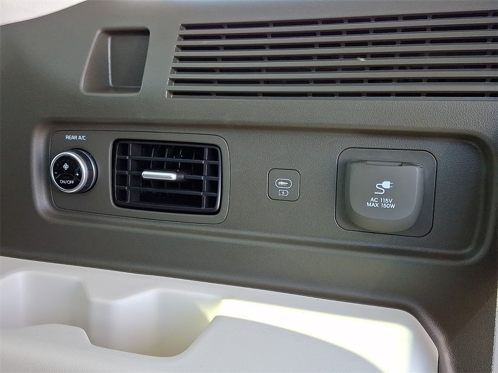 Thumbnail: 2025 Hyundai Santa Fe - 31