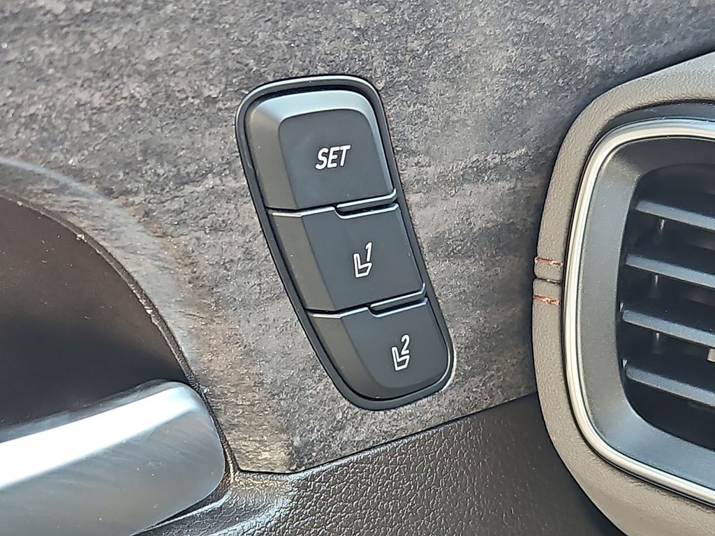 Thumbnail: 2019 Hyundai Santa Fe - 28