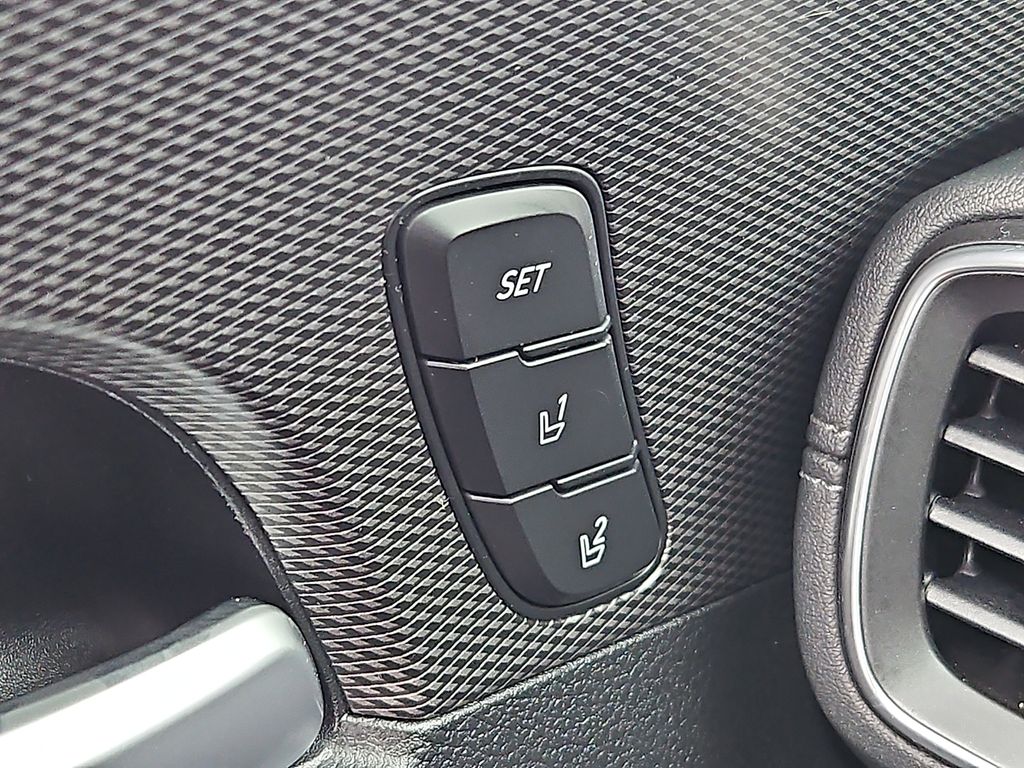 Thumbnail: 2019 Hyundai Santa Fe - 28