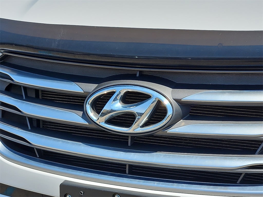 Thumbnail: 2017 Hyundai Santa Fe - 7