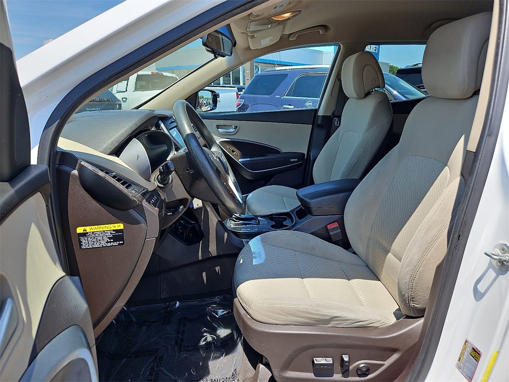 Thumbnail: 2017 Hyundai Santa Fe - 10