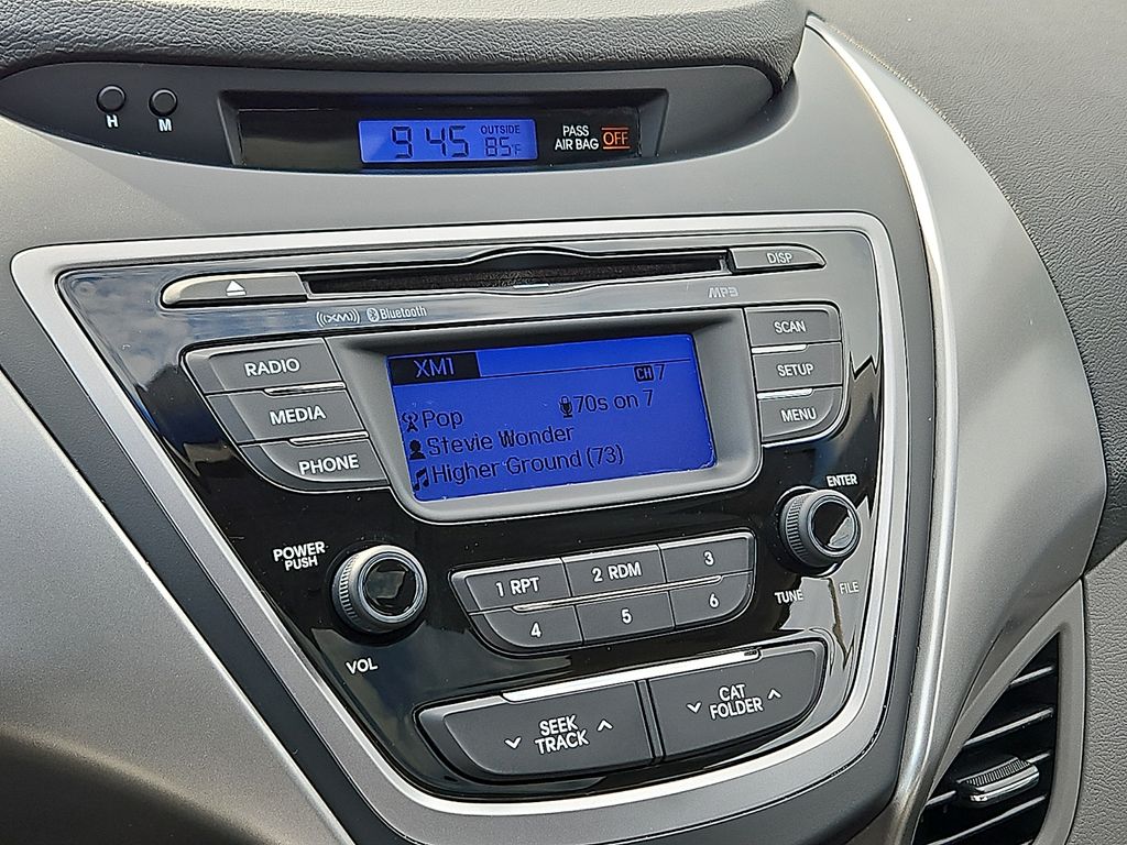 Thumbnail: 2013 Hyundai Elantra - 12
