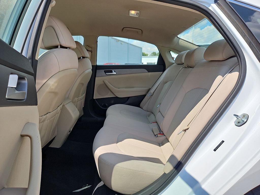 Thumbnail: 2015 Hyundai Sonata - 11
